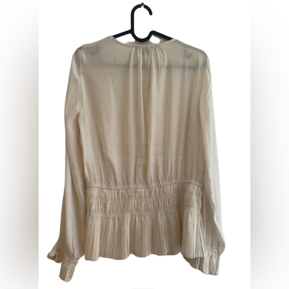 Catherine Malandrino long sleeve silky flowy boho top size M cream white color - Picture 2 of 6